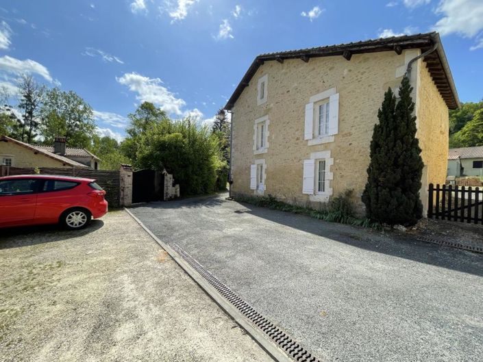 Image No.1-4 Bed Property for sale