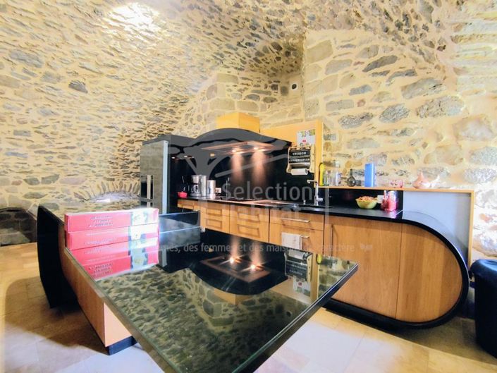 Image No.10-7 Bed Chateaux for sale