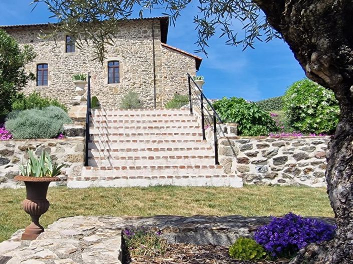 Image No.17-7 Bed Chateaux for sale