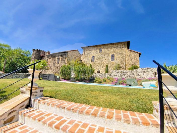 Image No.2-7 Bed Chateaux for sale