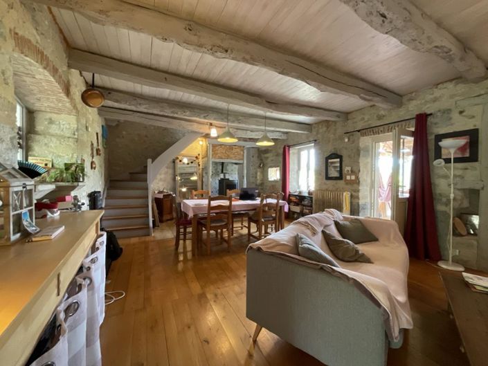 Image No.18-12 Bed House for sale