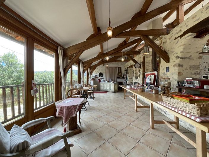 Image No.19-12 Bed House for sale