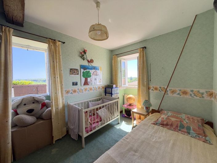 Image No.15-8 Bed House for sale