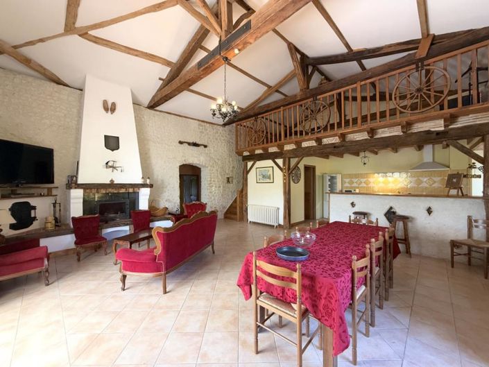 Image No.18-8 Bed House for sale