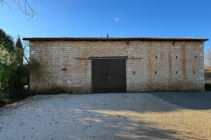 Image No.17-8 Bed Property for sale