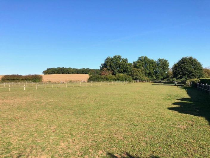 Image No.20-8 Bed Property for sale