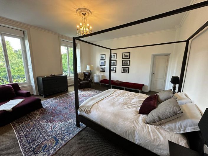 Image No.14-8 Bed Chateaux for sale