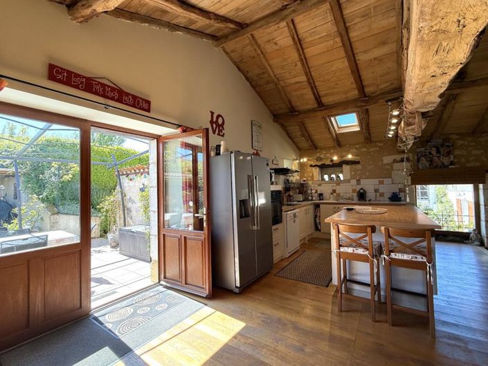 Image No.11-4 Bed House for sale