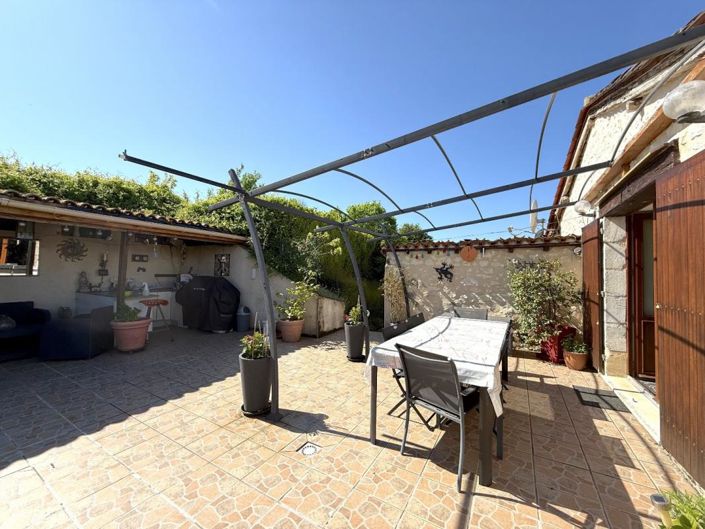 Image No.12-4 Bed House for sale