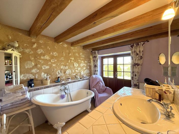 Image No.17-4 Bed House for sale