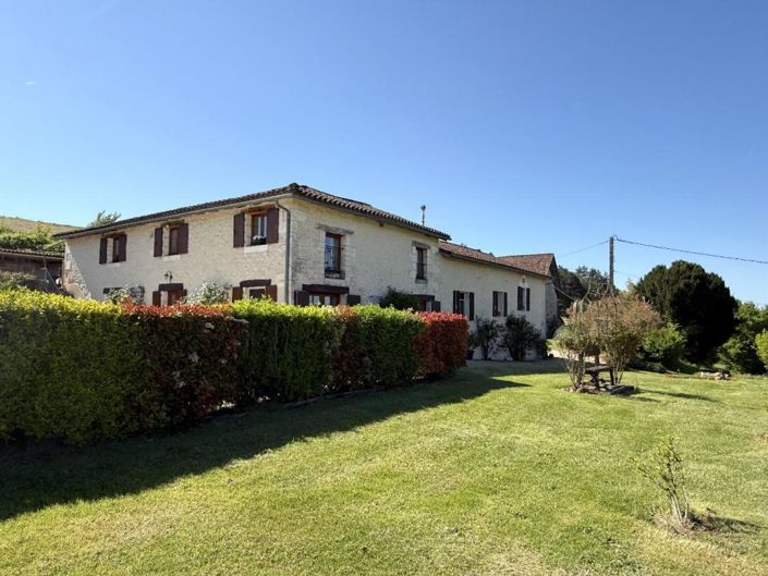 Image No.2-4 Bed House for sale