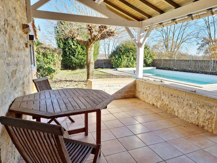 Image No.1-4 Bed Property for sale
