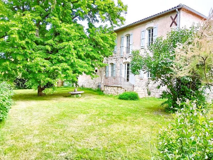 Image No.1-6 Bed Property for sale