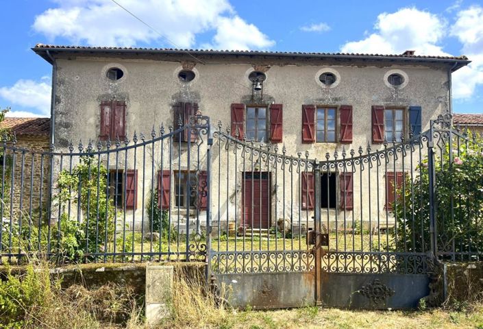Image No.1-6 Bed Property for sale