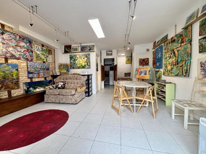 Image No.2-Propriété de 3 chambres à vendre à Ruffec