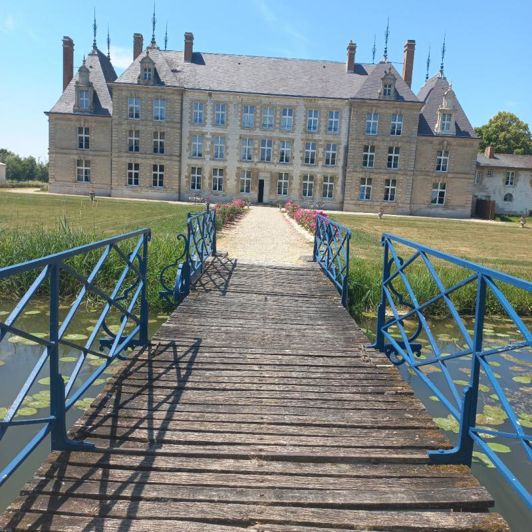 Image No.12-23 Bed Chateaux for sale