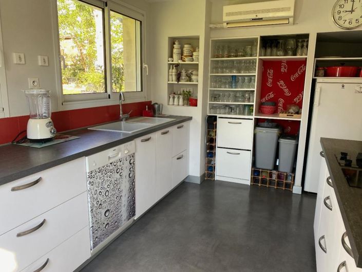 Image No.3-4 Bed House for sale