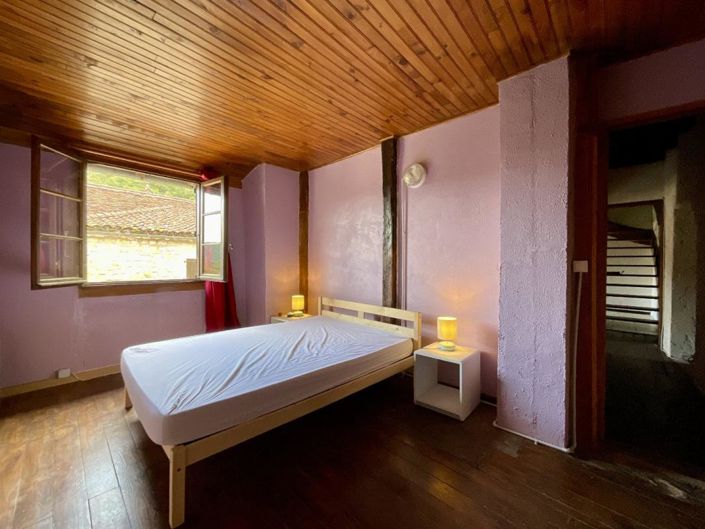 Image No.6-2 Bed House for sale