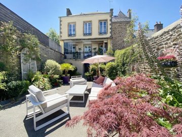 1 - Ernée, Property