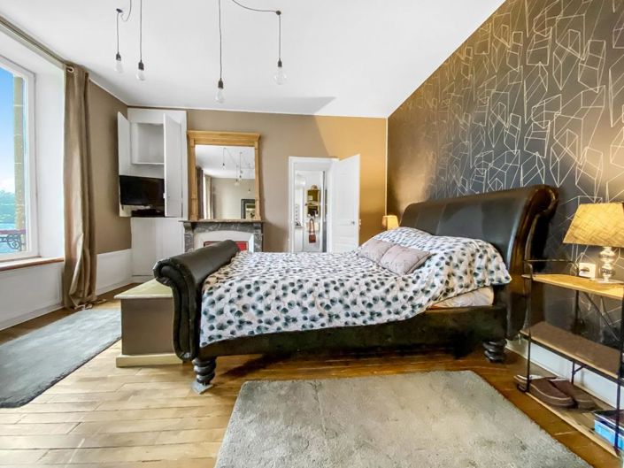 Image No.12-Propriété de 5 chambres à vendre à Ernée