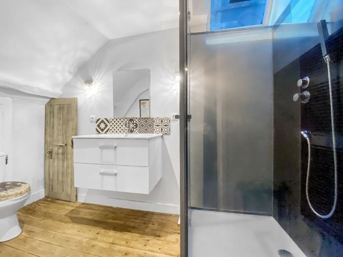 Image No.18-Propriété de 5 chambres à vendre à Ernée