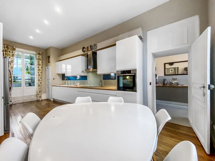 Image No.9-Propriété de 5 chambres à vendre à Ernée