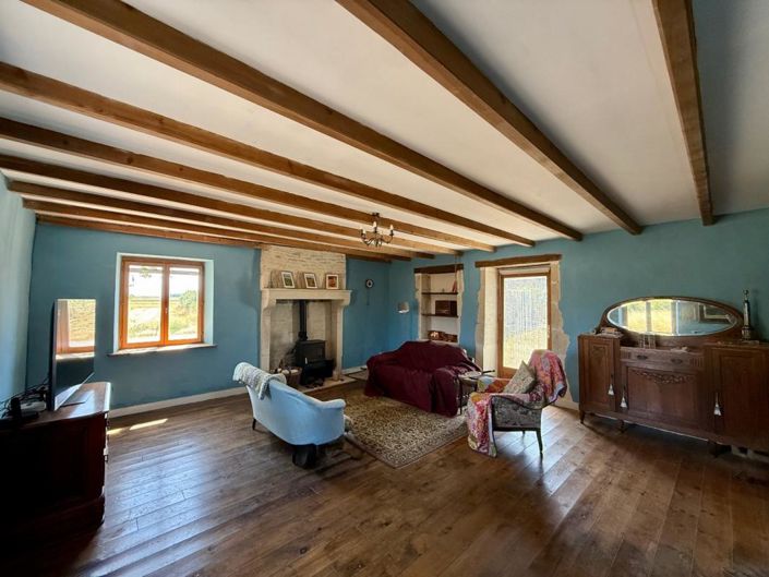 Image No.3-3 Bed Property for sale