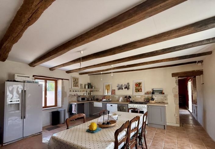 Image No.8-3 Bed Property for sale