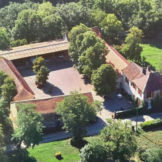 Image No.1-6 Bed Property for sale