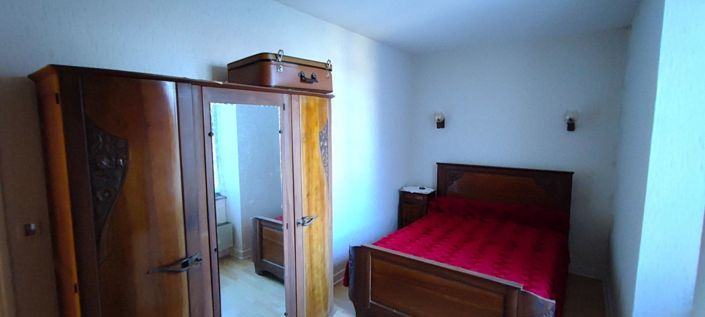 Image No.6-3 Bed House for sale