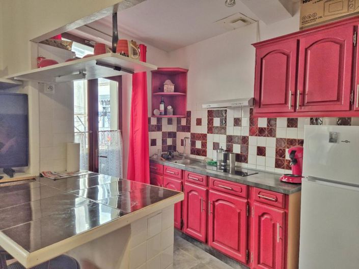 Image No.12-2 Bed Property for sale