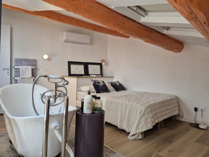 Image No.7-2 Bed Property for sale