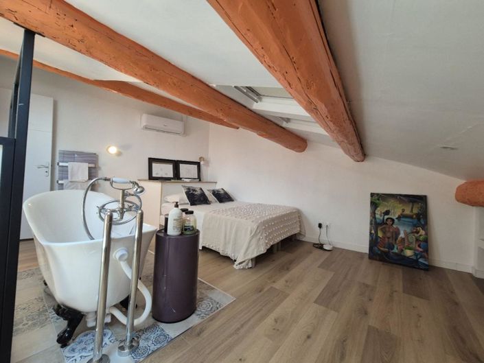 Image No.8-2 Bed Property for sale