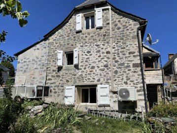 1 - Lacapelle-Barrès, Maison