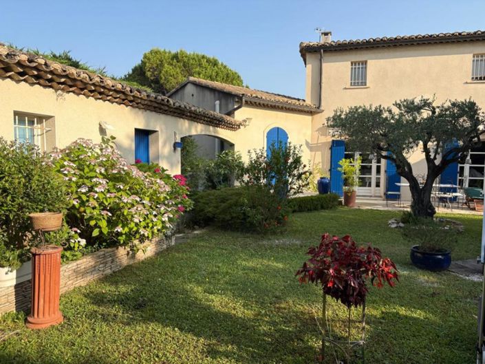 Image No.1-3 Bed House for sale
