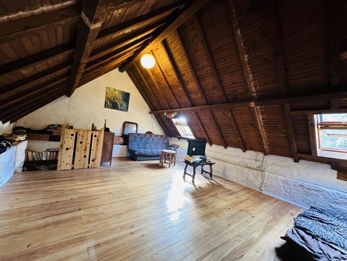 Image No.8-1 Bed House for sale