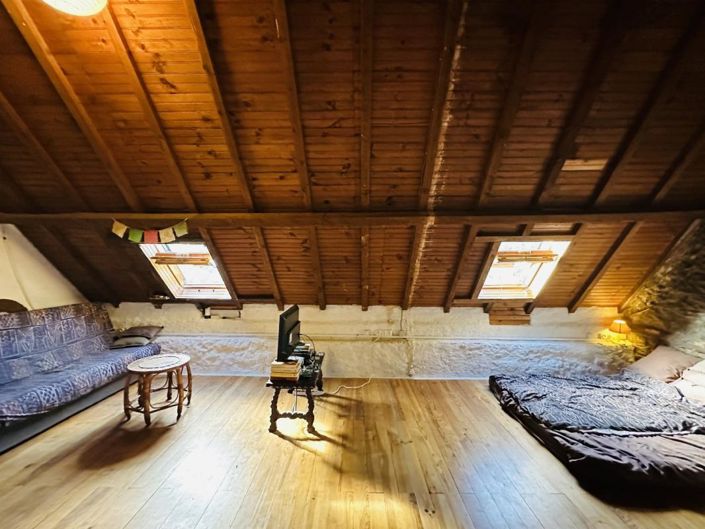 Image No.9-1 Bed House for sale