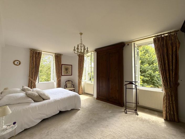 Image No.15-4 Bed House for sale