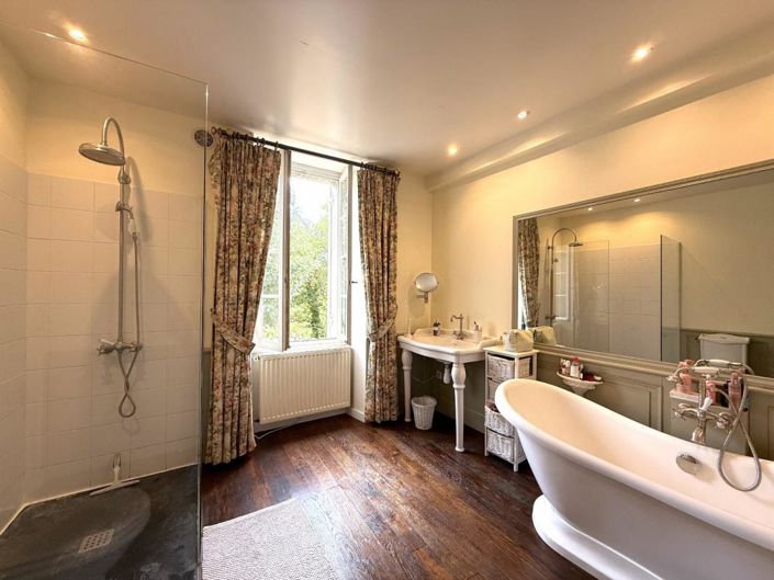 Image No.16-4 Bed House for sale