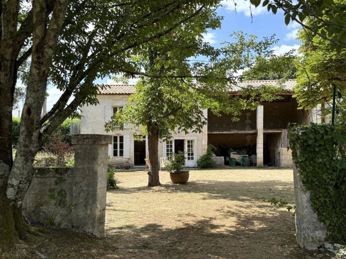 Image No.18-4 Bed House for sale