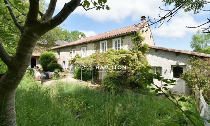 Image No.1-4 Bed Property for sale