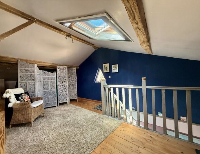 Image No.10-3 Bed House for sale