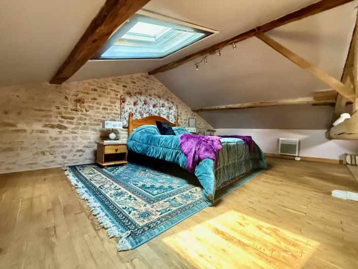 Image No.11-3 Bed House for sale