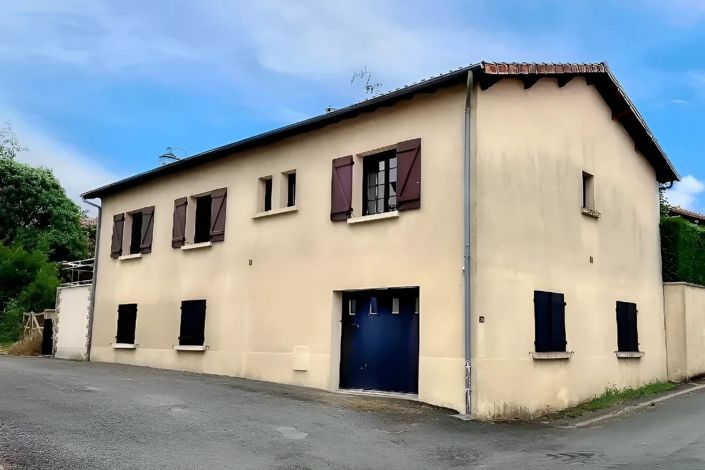 Image No.1-4 Bed House for sale