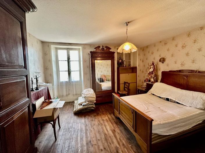 Image No.18-4 Bed House for sale