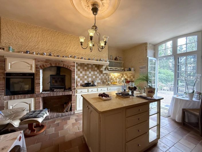 Image No.12-5 Bed House for sale