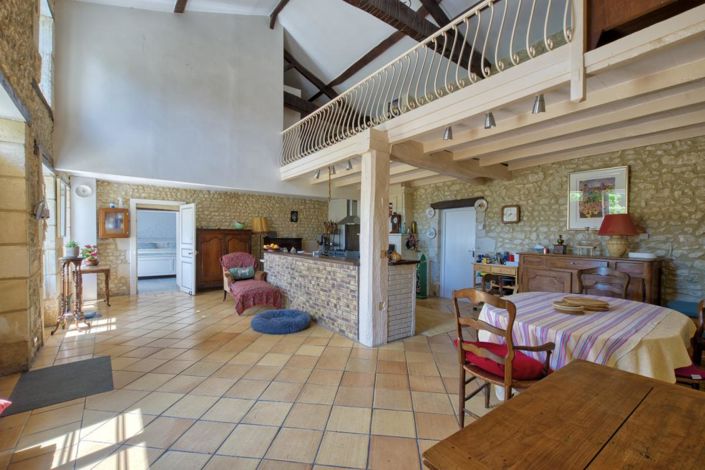 Image No.3-4 Bed Property for sale