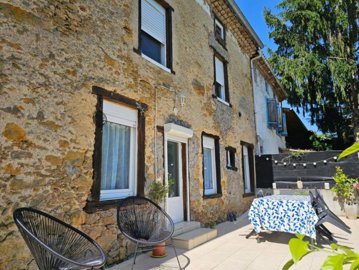 1 - Lavelanet, Property