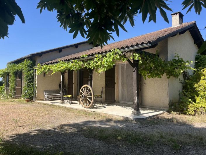 Image No.1-4 Bed House for sale