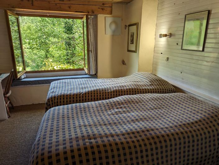 Image No.16-13 Bed Property for sale